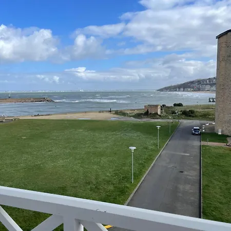 View Sea Daire *